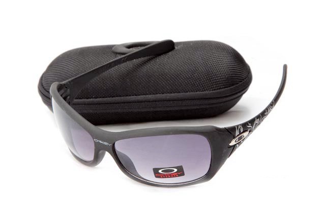 Oakley oil drum sunglasses in matte black / clear
