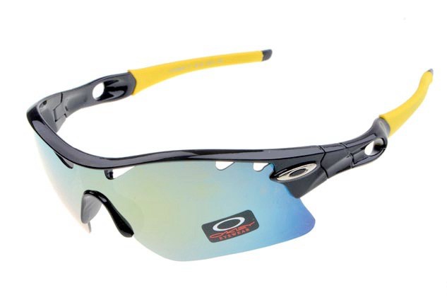 Oakley radar path photochromic sunglasses in polished black / ice iridium