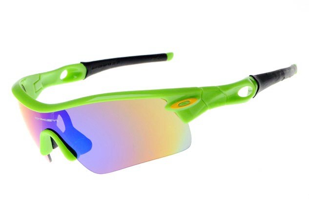 Oakley radar path sunglasses in island green / ice iridium