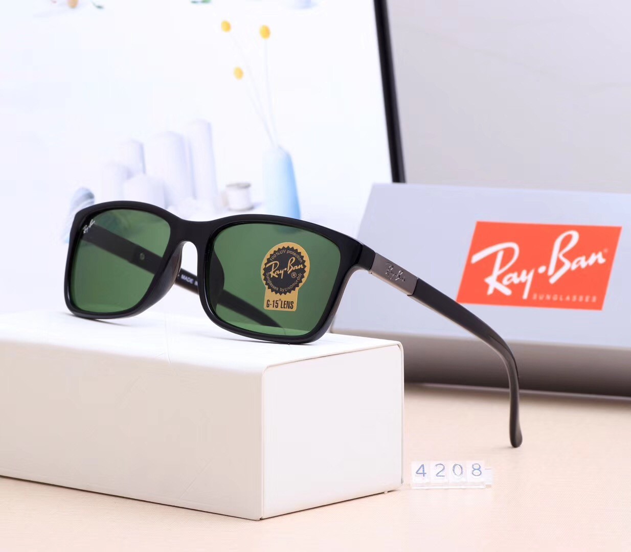 Ray Ban RB4208 Sunglasses Green/Black