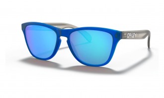 Oakley Frogskins Xs Youth Fit Sunglasses Matte Translucent Sapphire Frame Prizm Sapphire Lens