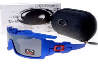 Oakley oil rig sunglasses in spectrum blue / black iridium