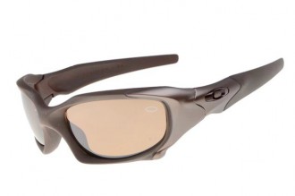 Oakley pit boss sunglasses in chocolate / VR50 brown