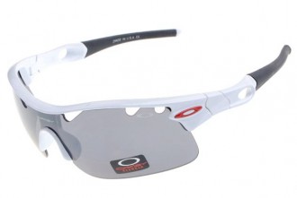 Oakley radar path photochromic sunglasses in white /black iridium
