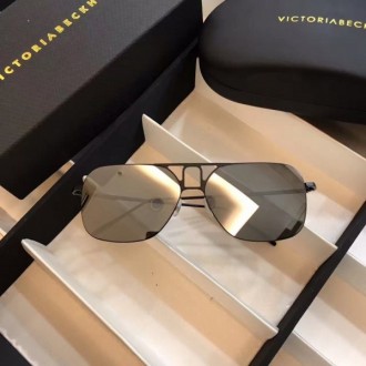 Victoria Beckham Gradient Lens Square Sunglasses Black Gray