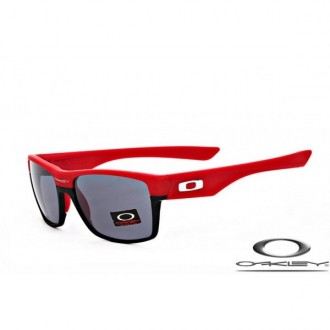 Oakleys TwoFace Sunglasses Red Black Frame Gray Iridium Lens OAKLEY20156255