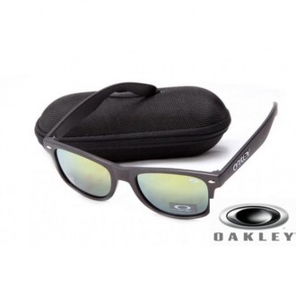  Oakley Frogskins Sunglasses Black Frame Ice Blue Lens OAKLEY201567361