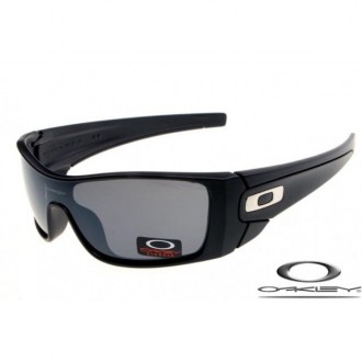 Oakley Fuel Cell Sunglasses Black Frame Gray Iridium Lens OAKLEY20156063