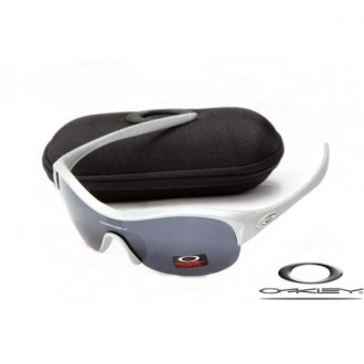 Oakley Enduring Pace Sunglasses Silver Frame Gray Iridium Lens OAKLEY20156342