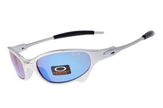 Oakley juliet sunglasses in polished white / ice iridium