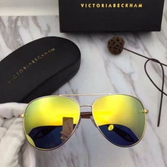 Victoria Beckham Classic Victoria Mirrored Sunglasses Yellow